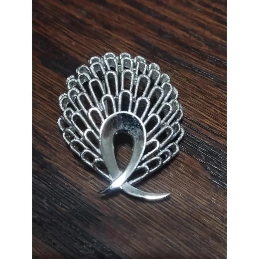 Crown Trifari Feather‎ Design Abstract Brooch Pin silver Tone Elegant